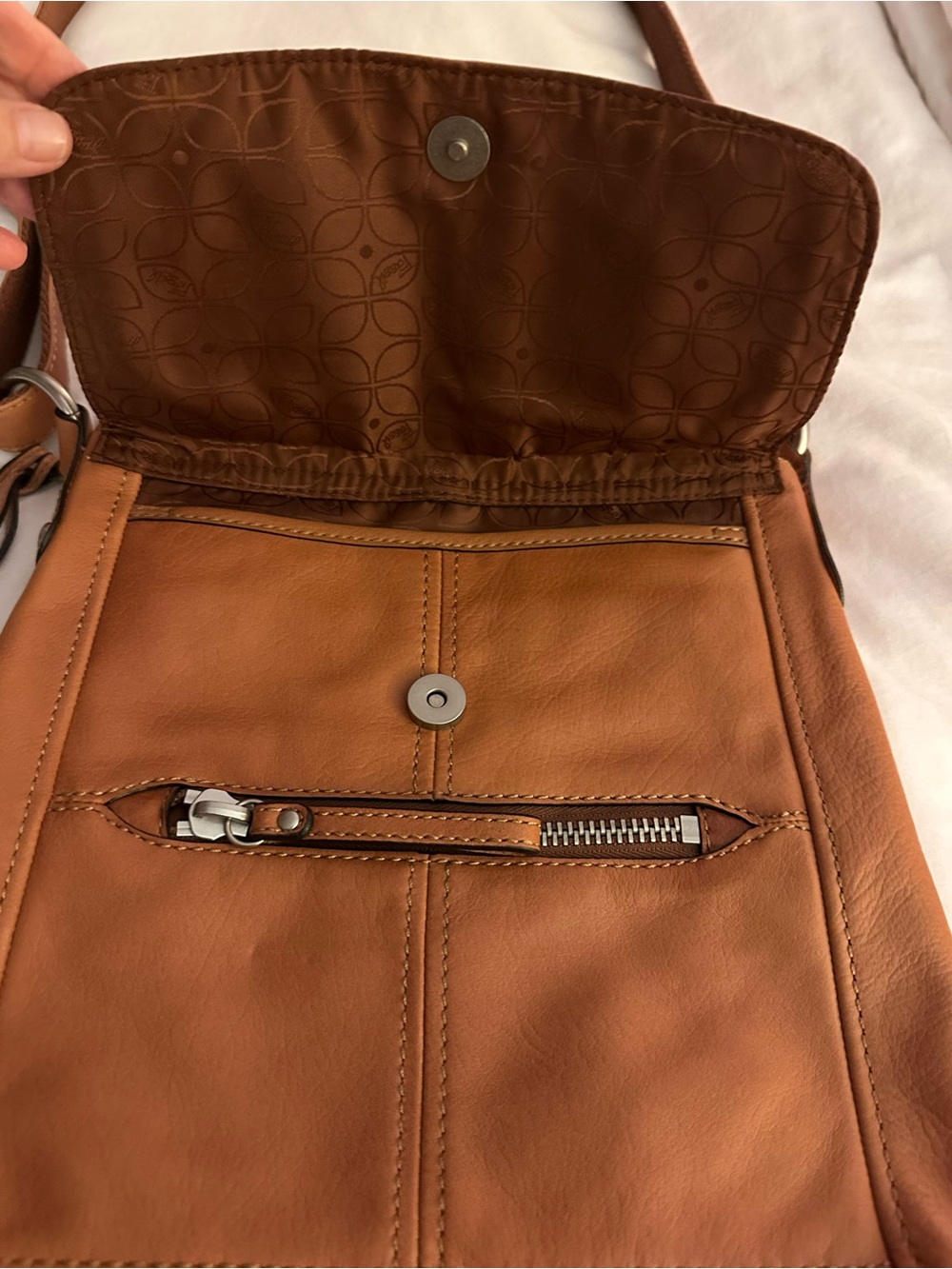 Fossil Genuine Leather Cross Body /Shoulder Bag. Cognac Brown. - Picture 3 of 6